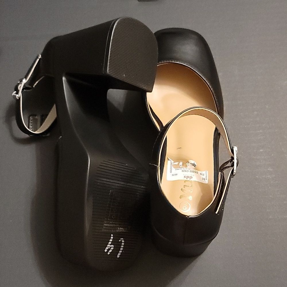 BRAND NEW MUDD BLOCK-HEEL ADJUSTABLE ANKLE STRAP SANDAL - Picture 11 of 16